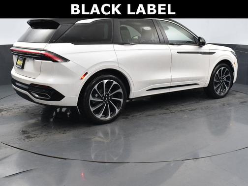 2025 Lincoln Nautilus Black Label