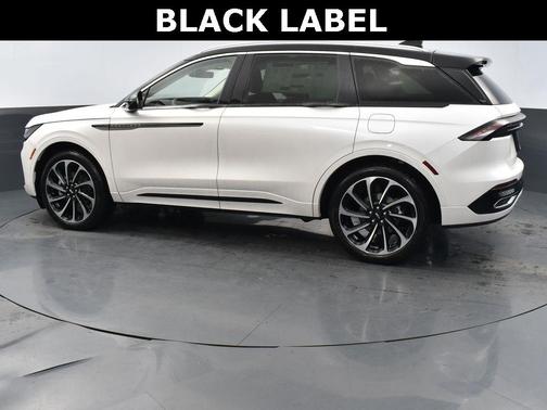 2025 Lincoln Nautilus Black Label