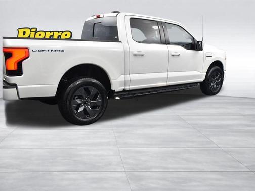 Star White Metallic Tri-Coat 2023 Ford F-150 Lightning LARIAT