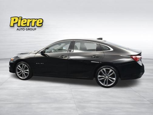 Mosaic Black Metallic 2022 Chevrolet Malibu FWD LT