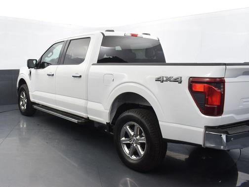 Oxford White 2024 Ford F-150 XLT