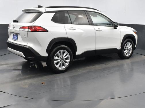 2025 Toyota Corolla Cross LE