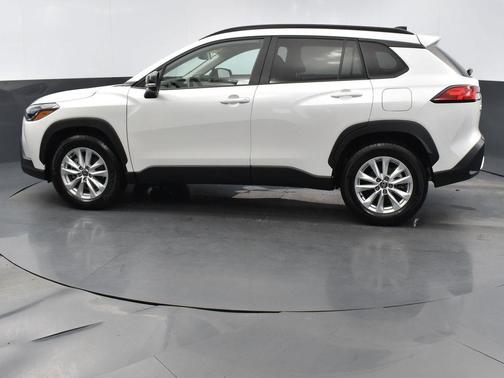 2025 Toyota Corolla Cross LE