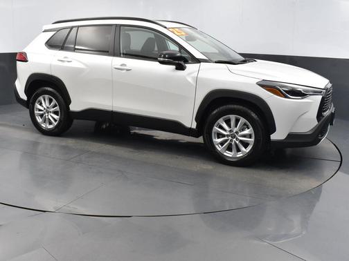 2025 Toyota Corolla Cross LE