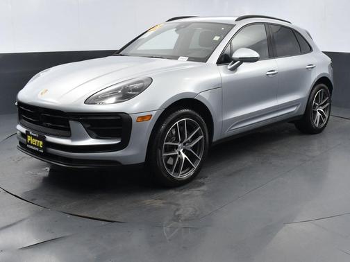 2023 Porsche Macan Base