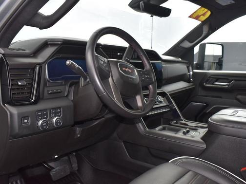2024 GMC Sierra 2500 AT4