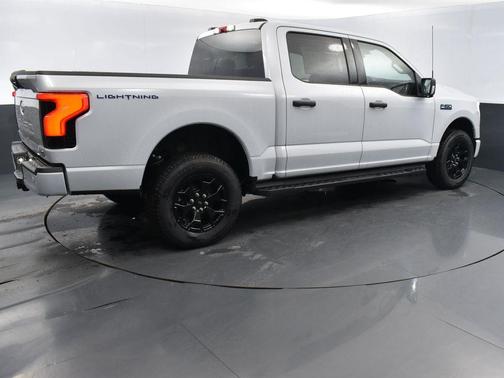 2025 Ford F-150 Lightning XLT
