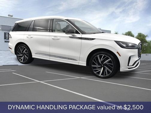 Pristine White Metallic Tri-Coat 2026 Lincoln Aviator Black Label AWD