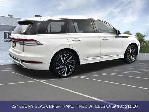 Pristine White Metallic Tri-Coat 2026 Lincoln Aviator Black Label AWD