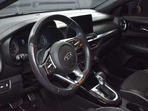 2020 Kia Forte GT-Line