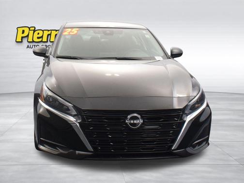 Super Black 2025 Nissan Altima 2.5 SV