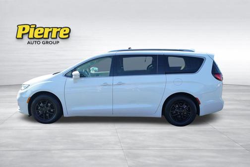 Bright White Clearcoat 2021 Chrysler Pacifica Touring L