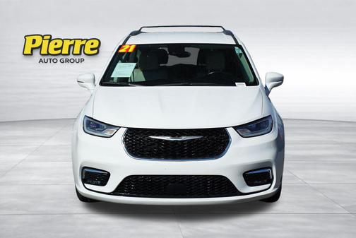 Bright White Clearcoat 2021 Chrysler Pacifica Touring L