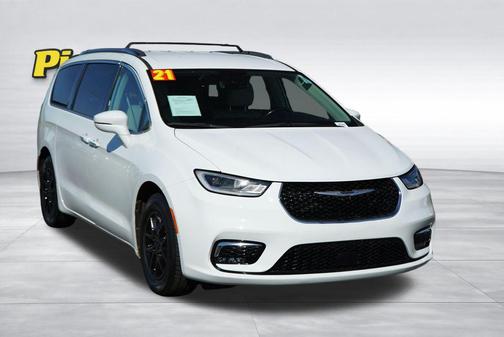 Bright White Clearcoat 2021 Chrysler Pacifica Touring L