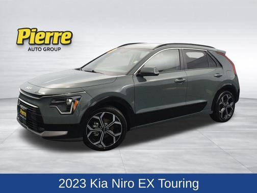 Cityscape Green 2023 Kia Niro Touring