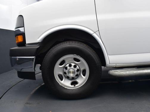 2023 Chevrolet Express 2500 RWD 2500 Regular Wheelbase WT