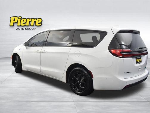 2022 Chrysler Pacifica Hybrid Touring L