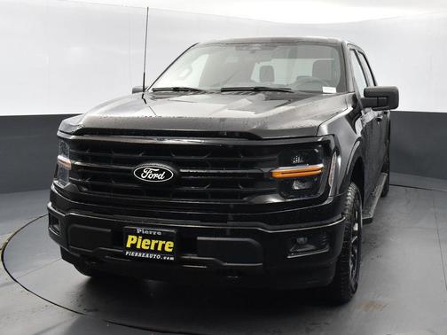 Agate Black Metallic 2026 Ford F-150 XLT