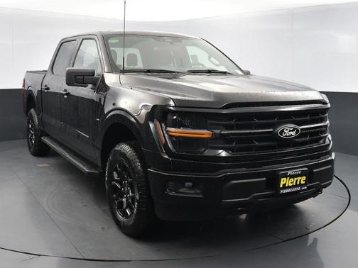 Agate Black Metallic 2026 Ford F-150 XLT