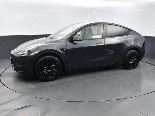2024 Tesla Model Y Long Range Dual Motor All-Wheel Drive