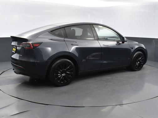 2024 Tesla Model Y Long Range Dual Motor All-Wheel Drive