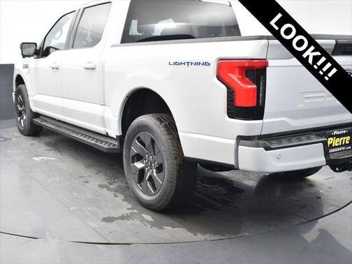 2025 Ford F-150 Lightning Flash