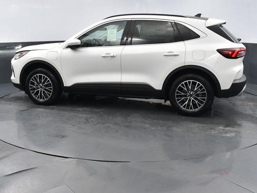 2025 Ford Escape PHEV SE