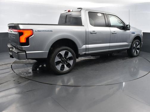 2025 Ford F-150 Lightning Platinum