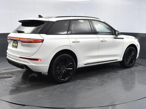 2025 Lincoln Corsair Reserve