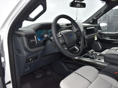 2025 Ford F-150 Lightning Platinum