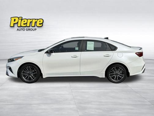 Snow White Pearl 2024 Kia Forte GT-Line