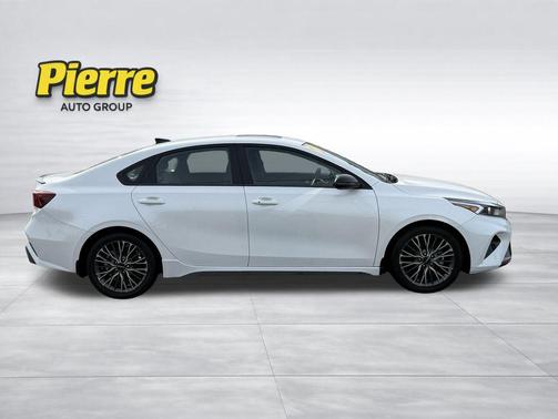 Snow White Pearl 2024 Kia Forte GT-Line