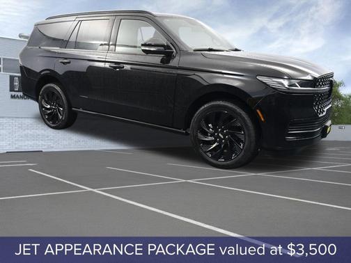 Infinite Black Metallic Clearcoat 2026 Lincoln Navigator Reserve