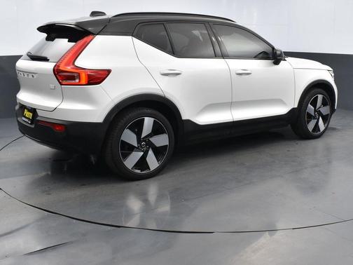 2024 Volvo XC40 Recharge Pure Electric Plus