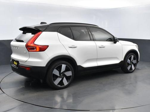 2024 Volvo XC40 Recharge Pure Electric Plus