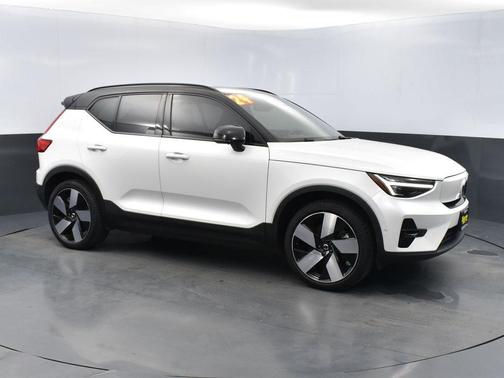 2024 Volvo XC40 Recharge Pure Electric Plus