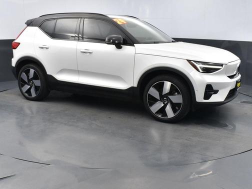 2024 Volvo XC40 Recharge Pure Electric Plus
