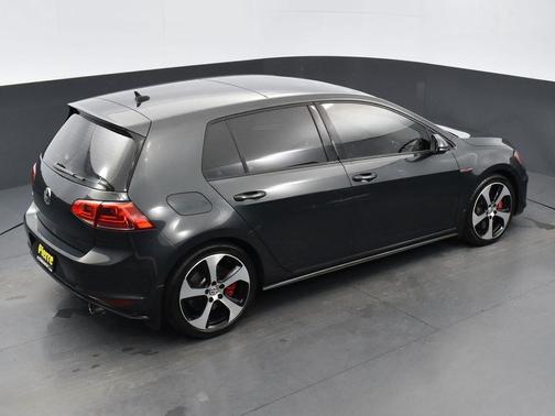 2017 Volkswagen Golf GTI 2.0T SE 4-Door