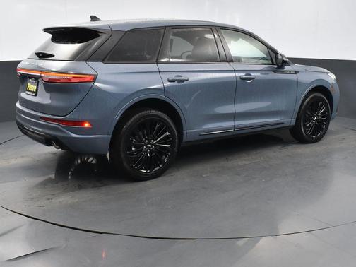 2025 Lincoln Corsair Reserve