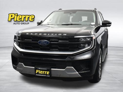 Agate Black Metallic 2026 Ford Expedition Platinum