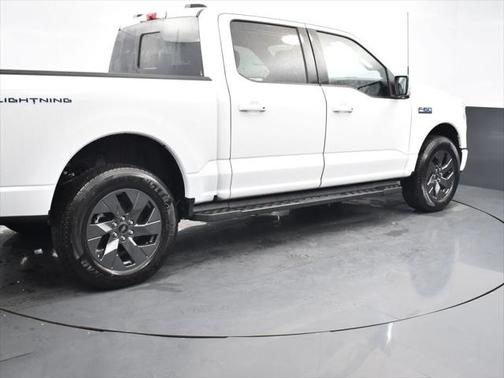 2025 Ford F-150 Lightning LARIAT