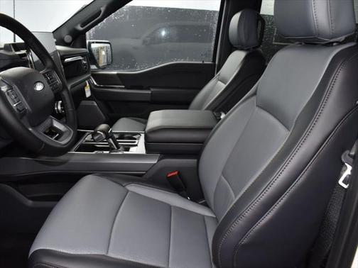 2025 Ford F-150 Lightning LARIAT
