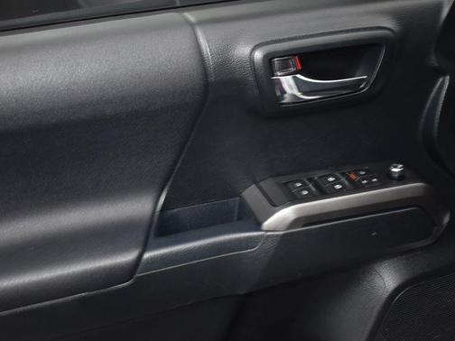 2017 Toyota Tacoma Base