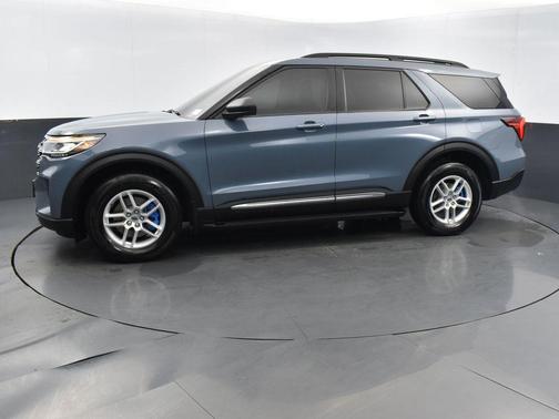 Vapor Blue Metallic 2025 Ford Explorer Active