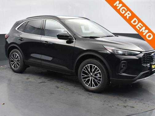 2025 Ford Escape PHEV SE