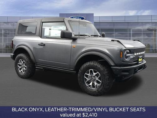 Carbonized Gray Metallic 2025 Ford Bronco Badlands