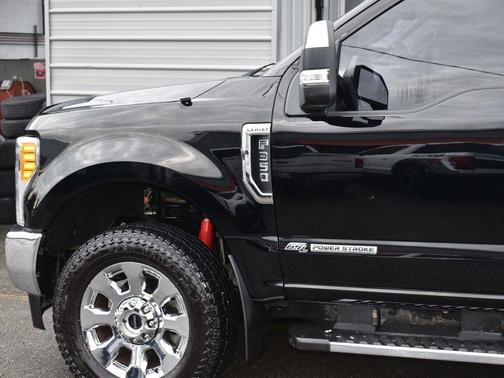 2017 Ford F-350 Lariat