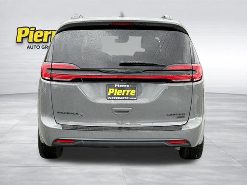 Ceramic Gray Clearcoat 2022 Chrysler Pacifica Limited