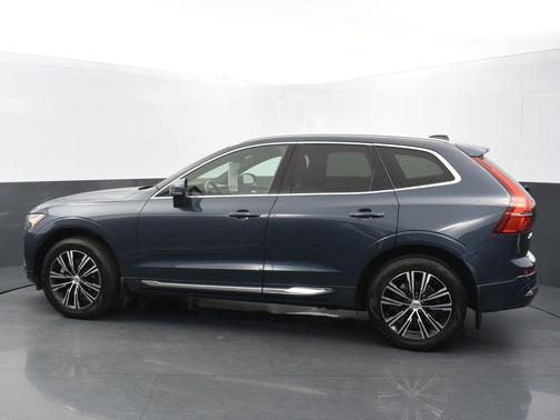 2022 Volvo XC60 B5 Inscription