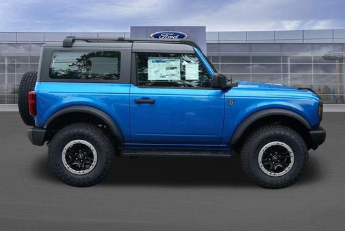 Velocity Blue Metallic 2026 Ford Bronco Base